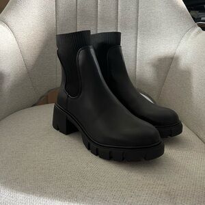 NWOT Steve Madden Hutch Black Boots Size 8